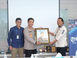 Kapolda menjalin keakraban dengan Kepala dan Pimpinan Redaksi media massa