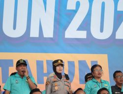 Wakil Gubernur Jambi Abdullah Sani  Didampingi Pj.Bupati Tebo  H.Aspan ST Serta kapolres Tabo Akbp Fitria Mega M.psi.psi  Membuka Pertandingan  Sepak  bola Perebutan  Piala Gubernur  Dalam Rangka Memeriahkan  Ulamg Tahun Jambi Ke 66.TAhun 2023
