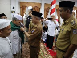 H Mashuri Lepas Sebanyak 347 Orang JCH Merangin  Dari Rumah Dinas Bupati Merangin