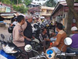 Bhabinkamtibmas Polsek Bangko Aipda. Yoke Laksanakan Dialog Humanis bersama Ojek Kompensional di Pasar Bangko.