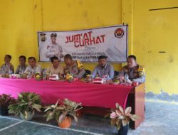 Kapolres Sarolangun Temui Warga Desa Rantau Tenang dalam kegiatan Jum’at Curhat