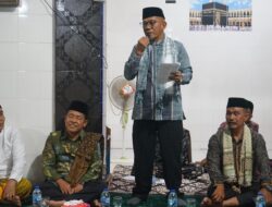 Ustadz Innayatullah Bikin Ngakak Warga Salambuku Pj Bupati Merangin Maulid di Masjid At Muttaqin