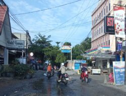 Genangan Air di Jalan Rangkayo Hitam ciptakan Nuansa Jorok pada jalan Daerah.