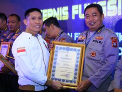 Kabid TIK Polda Kepri Kombes Pol Yudhi Wiratama Berhasil Meraih Penghargaan Bidang Pelayanan Beyond Trust Presisi T.A 2024
