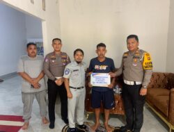Jasa Raharja dan Satlantas Polres Sarolangun Serahkan Santunan Pada Keluarga Korban Laka Lantas Di Desa Rangkiling