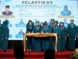 Hesnidar Haris Melantik 10 Ketua Tim Penggerak PKK Kabupaten Kota Se Provinsi Jambi