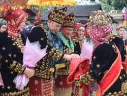 H M Syukur: Rumah Dinas Bupati Rumah Kita Bersama Dimeriahkan Acara Adat, H M Syukur dan Keluarga Tempati Rumah Dinas Bupati