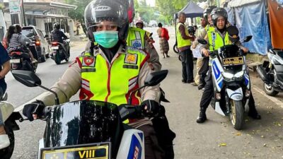 Polresta Cirebon Gelar Patroli Ngabuburit Sambil Berbagi Takjil Yang Dimasak Sendiri