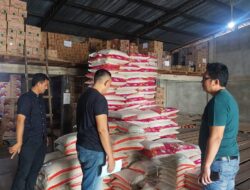 Satintelkam Polres Sarolangun Pantau Ketersedian Stock Bahan Pokok di Pasar dan Gudang Sembako