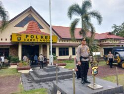 Kapolres di Wakili Waka Polres Sarolangun Laksanakan Apel Gelar Pasukan Operasi Kepolisian Terpusat Ketupat-2025 dalam rangka pengamanan Idul Fitri 1446 H Tahun 2025.