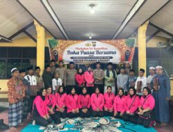 Polsek Pelawan Singkut Bersama Bhayangkari Gelar Buka Puasa Berikan Santunan Untuk Anak Yatim 
