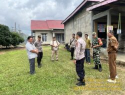 Tinjau TPS 03 Dusun Sarana Jaya,Kapolsek Muaro Bungo Ajak Masyarakat Sukseskan PSU Terlaksana Aman dan Damai.