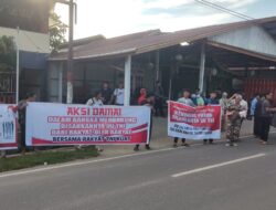 Aliansi Gabungan Masyarakat Se-Kapuas Hulu Gelar Aksi Damai Bagi-bagi Takjil, Sebagai Bentuk Dukungan UU TNI.