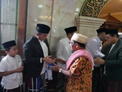 Dandim 0808 Bersama Forkopimda Kota Blitar Laksanakan Sholat Idul Fitri 1446 H di Masjid Agung