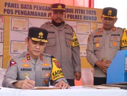 Kapolda Jambi, Irjen Pol Krisno H.Siregar, S.I.K., M.H, Kunjungi Pos Pengamanan Idul Fitri 1446H-2025M di Km.58 Dusun Sirih Sekapur Jujuhan