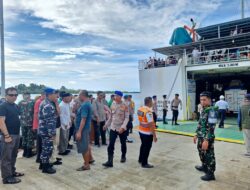 Lanal Simeulue Bersama Forkopimda Pantau Arus Balik Lebaran 2025 di Pelabuhan Ferry Kolok Simeulue