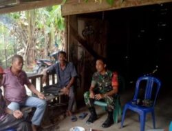 Babinsa Melaksanakan Komunikasi Sosial (Komsos) Dengan Warga Binaannya