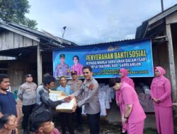 Kapolda Jambi Kunjungi dan Serahkan Bantuan pada Masyarakat Adat Suku Anak Dalam