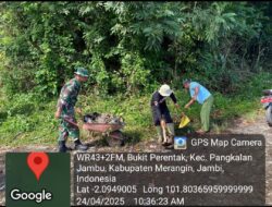 Babinsa Laksanakan Komsos BERSAMA WARGA PEDULI KEBERSIHAN LINGKUNGAN 