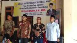 Dihadapan Ratusan Masyarakat Panti Timur, Anggota MPR RI H.Benny Utama Serap Aspirasi
