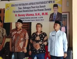 Dihadapan Ratusan Masyarakat Panti Timur, Anggota MPR RI H.Benny Utama Serap Aspirasi