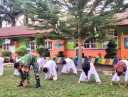 Babinsa Koramil 420-08/Tabir Berikan Pelatihan Bela Diri Karate guna Tanamkan Disiplin Sejak Dini