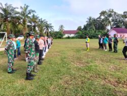 Jumat Bersih, Koramil-04/Sarolangun Bersama Forkopimcam Sarolangun Giat Karya Bhakti Bersihkan Lapangan Sepak Bola