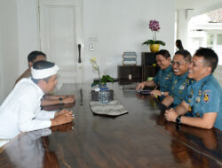 Komandan Lanal Bandung Dampingi Aspotmar Kasal Kunjungi Gubernur Jabar Jalin Silaturahmi
