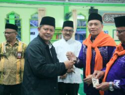 Dihadiri Bupati Pasaman Terpilih Welly Suheri Sekda Teguh Supriyanto Lepas Keberangkatan JCH Pasaman Ke Tanah Suci