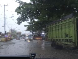 Jalan Rangkayo Hitam belum mendapat perhatian dan Penanganan darurat Air Genangi Badan Jalan