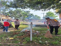 Jajaran Polsek Pauh Polres Sarolangun Gelar Gotong Royong Bersama Pemerintahan Kecamatan Dan kelurahan 