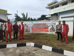 Bhabinkamtibmas Polsek Tebo Tengah Sambangi SPBU Untuk Berikan Himbauan kamtibmas Dan Cegah Penyalahgunaan BBM Subsidi