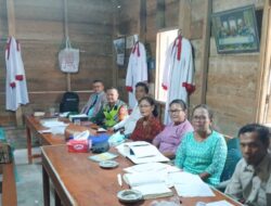 Serka Benni susanto melaksanakan komunikasi sosial dengan Pengurus Gereja HKBP di Desa Pemusiran kecamatan Mandiangin