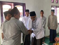 Kades Suheli kunjungi jalupang wetan salat Jumat,santunan dan silaturahmi warga