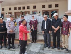 Polres Tanggamus Amankan Eksekusi Pengosongan Rumah Hasil Lelang di Kota Agung