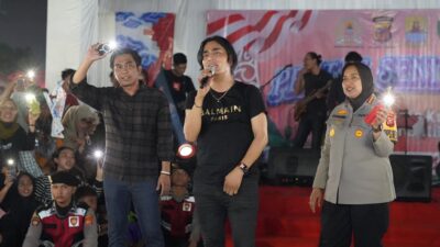 Pentas Seni dan Budaya Sentral Pasar Batik Trusmi,Menarik Perhatian Wisatawan Untuk Berkunjung