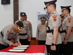 Kapolres Sarolangun Pimpin Langsung Upacara Sertijab Kasat Lantas.