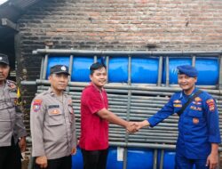 Polairud Polres Tanggamus Kirim Rakit untuk Evakuasi Banjir di Wonosobo