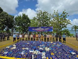 Jaga Situasi dan Kondisi Tetap Kondusif, Lanal Tual Musnahkan Miras Jenis Sopi Puluhan Ton Liter