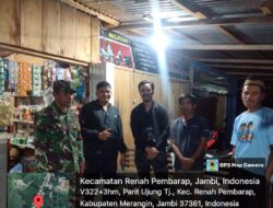 TNI dan Warga Gelar Komsos Malam Jaga Keamanan Lingkungan