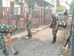 Personel Kodim 0614/Kota Cirebon Laksanakan Pengerasan dan Pengaspalan Jalan pada Program BSMSS 2025
