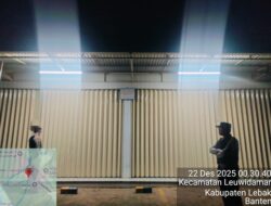 Anggota Polsek Leuwidamar Polres Lebak, Patroli Malam Hari Guna Mencegah Gangguan Kamtibmas