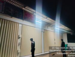 Anggota Polsek Leuwidamar Polres Lebak, Patroli Malam Hari Guna Mencegah Gangguan Kamtibmas.