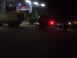 Pengawas SPBU 24.34.194 Lampung Timur Bekerja Sama Mafia ( Pelangsir ) Minyak Subsidi BBM Jenis Solar Diduga Kebal Hukum Warga Minta Kapolda Lampung Tindak Tegas !! 