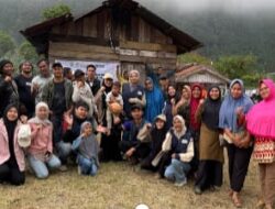 Peduli Warga Terdampak, Jum’at Berkah Indonesia (JBI) Bersama Relawan RATB dan Mahasiswa yayasan Sukma Bireuen Hadir di Desa Uning Mas