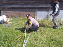 Kapolsek Bebesen Distribusikan dan Pasang Pompa Air Bantuan Polri di Kampung Mongal
