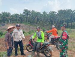 Babinsa Koramil 420-08/Tabir Pererat Silaturahmi Lewat Komsos di Desa Sungai Bulian