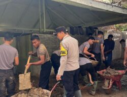 Polri di Aceh Tengah Gotong Royong Serentak, 13 Titik Fasilitas Umum Dibersihkan