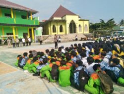 Sat Binmas Polres Sarolangun Goes To School, Bangun Karakter Pelajar, Cegah Aksi Kriminal Kenakalan Remaja Sejak Dini