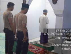 Makmurkan Masjid Anggota Polsek Leuwidamar Polres Lebak Melaksanakan Kegiatan Shalat Subuh Keliling